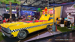 Das echte und reale Crazy Taxi war das Highlight der Messe und diente auch für Fotos
