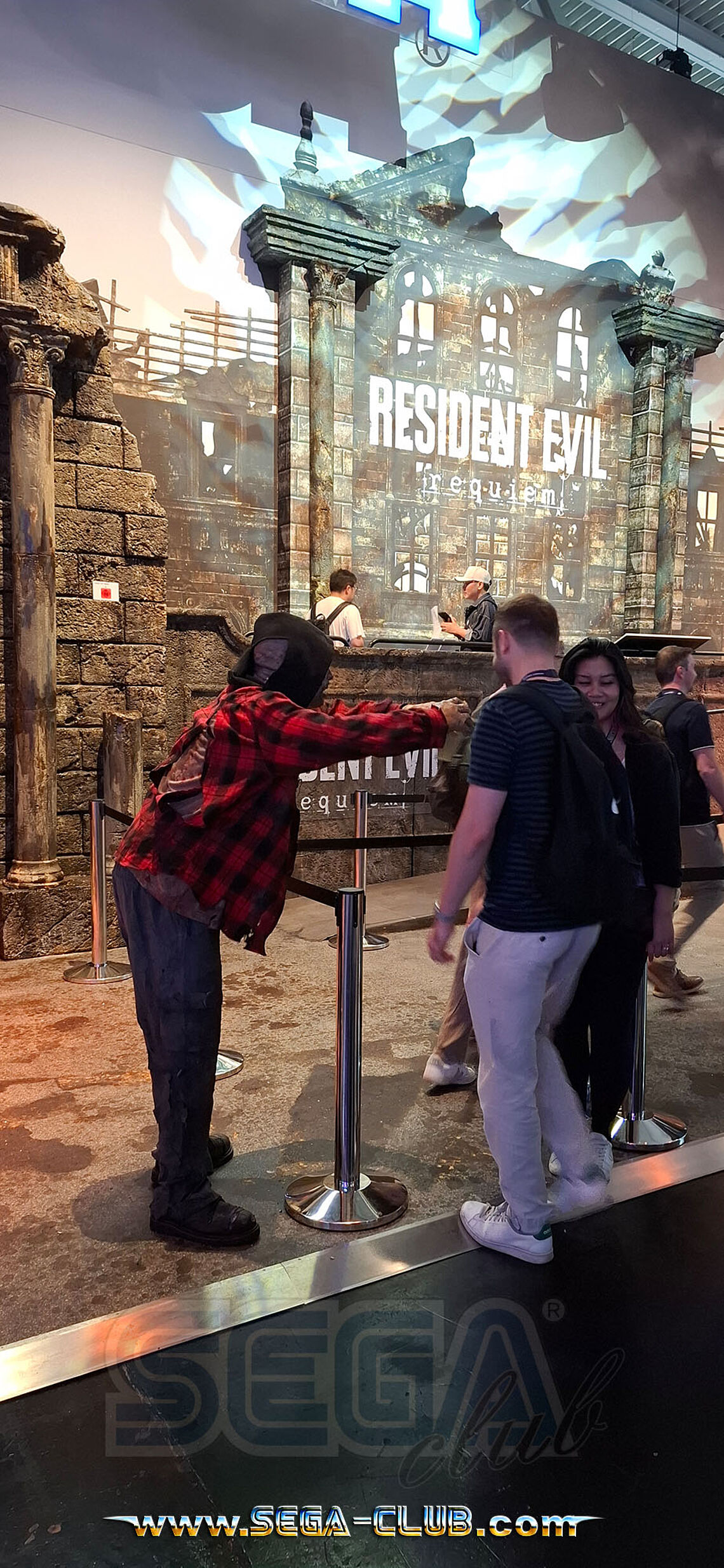 Resident Evil: ein Zombie auf Besucherjagd