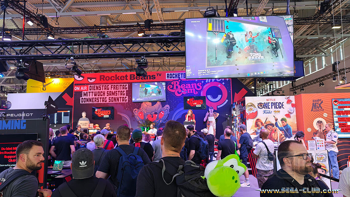 Rocket Beans Wand mit Bühne und vielen Logos, darunter One Piece via Netlix