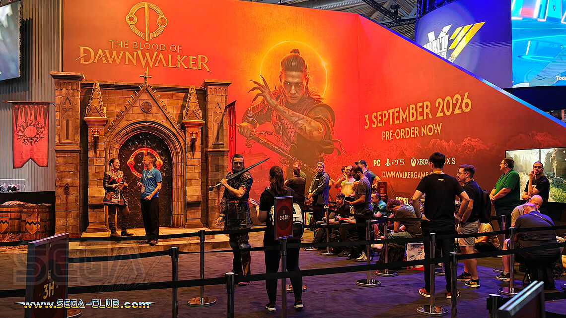The Blood Dawnwalker als schräges orange-farbiges Standesign und Hauseingang ins Innere