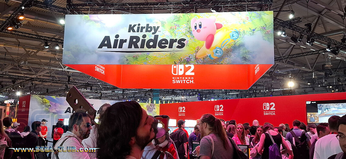 Kaum Platz zum Laufen bei Nintendo: Ein Banner an der Decke verrät, hier gibt es Kirby AirRiders
