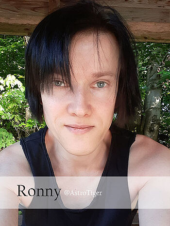 Ronny / AstroTiger