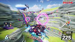 Shadow in einer Flugzone durch begrünte Felsenlandschaften