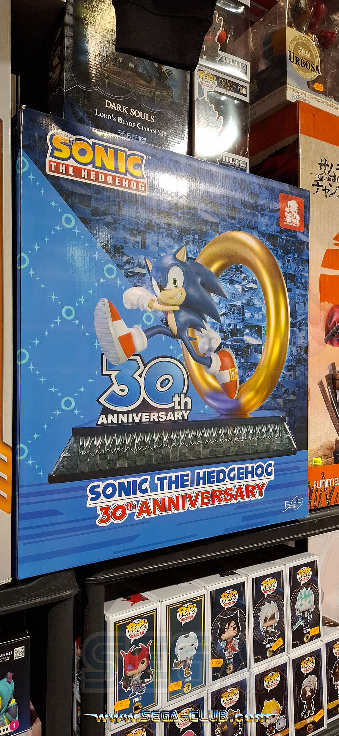 30th Anniversary Sonic the Hedgehog Figur im Riesenkarton