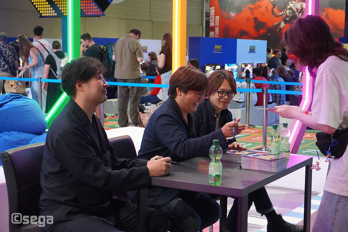 Autogrammstunde mit Takashi Iizuka