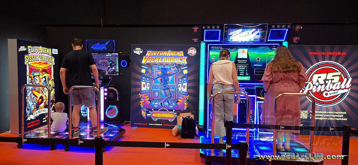 Musik-Arcade mit tretbarem Untergrund für die Richtungswechsel